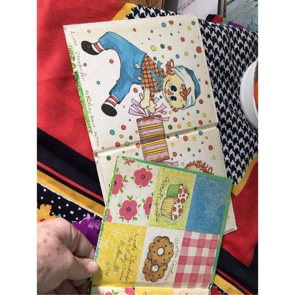 Vintage Bundle of 2 Raggedy Ann Story Books 1974/1971 🐇 - Picture 7 of 11